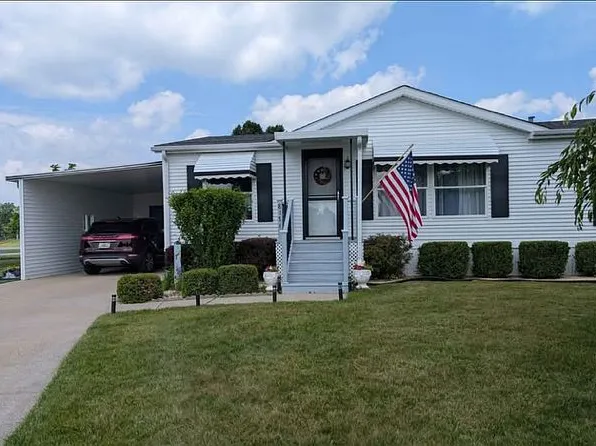 8171 Chickadee Ct, Freeland, MI 48623