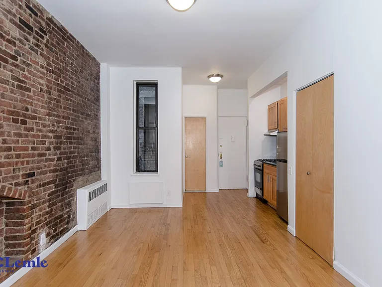 206 E 25th St #3FE — Photo 4