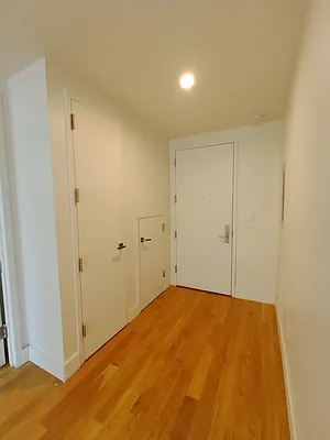 Rented by City Vista Inc | media 32