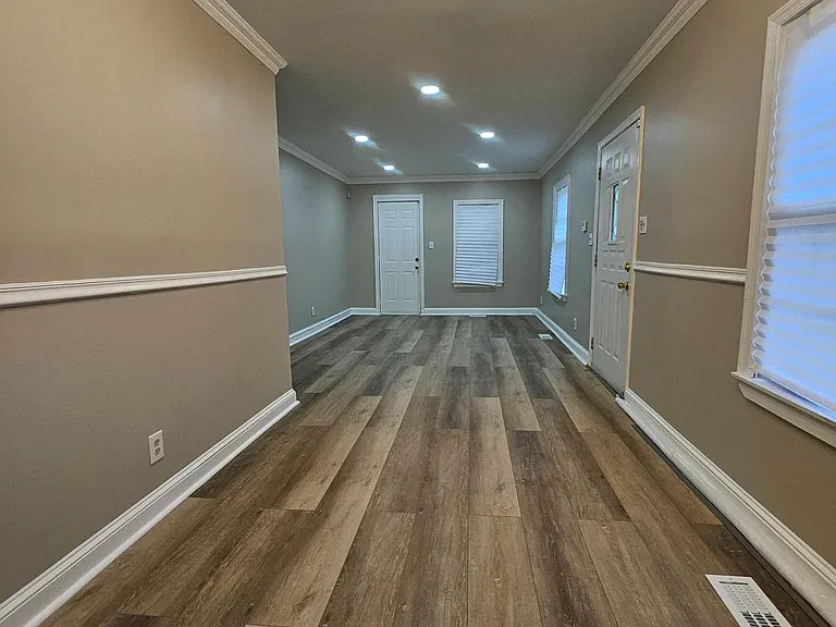 6010 Reed St — Photo 3