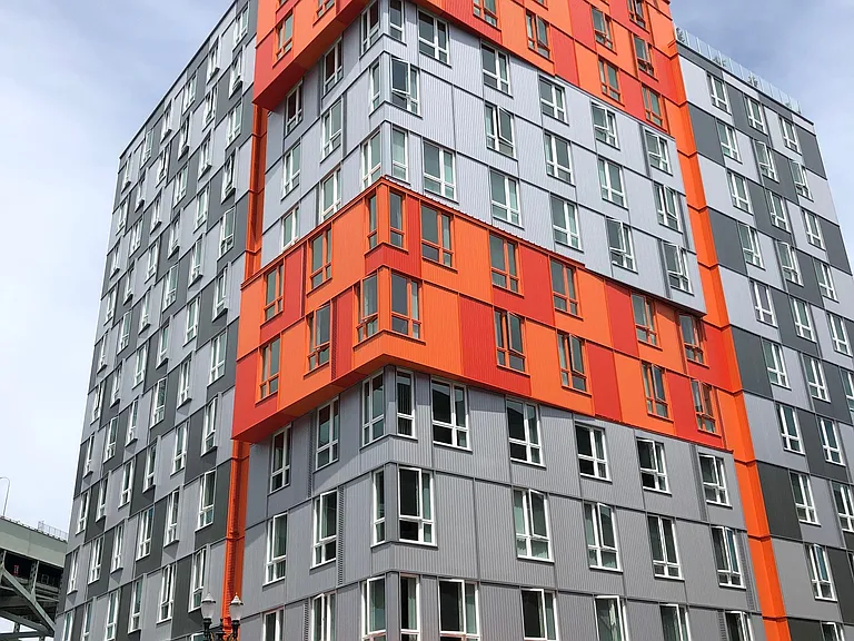 Vibrant Apartments — Photo 16