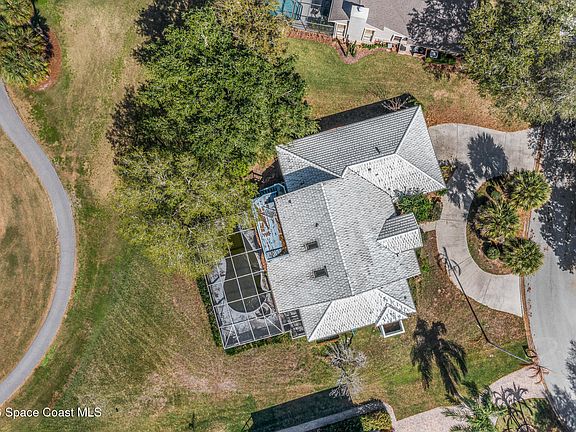 3rd image of 626 Rossmoor Cir