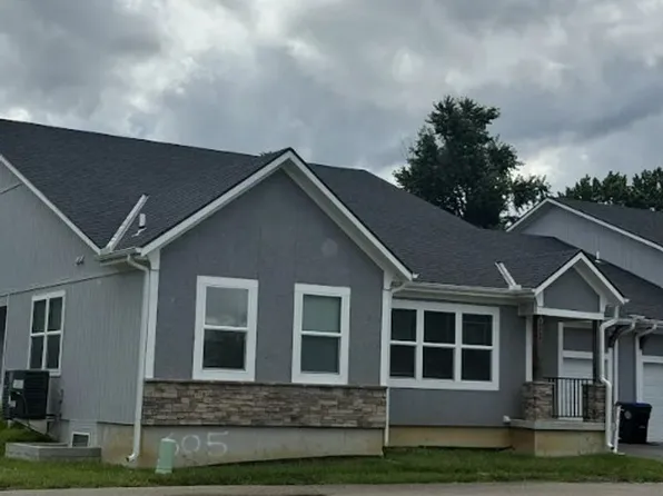 Hillcrest, 601 S Hillcrest St #605C, Pleasant Hill, MO 64080
