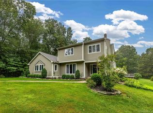 31 Hill Top Trl, Salem, CT 06420