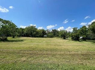 224 Coker St, Jones Creek, TX 77541