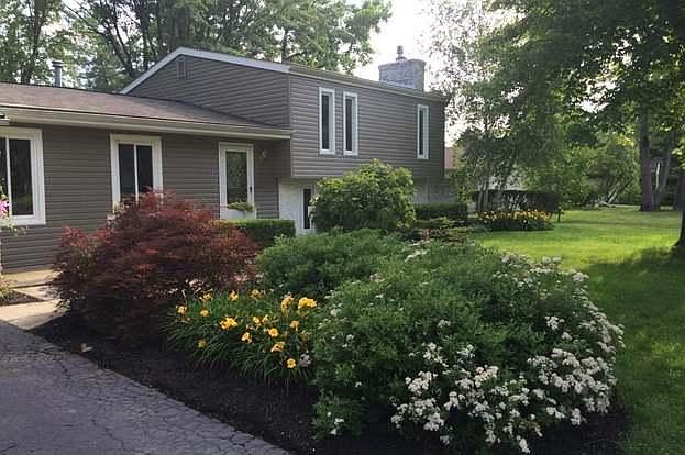 1st image of 8885 Stonehenge Dr NW