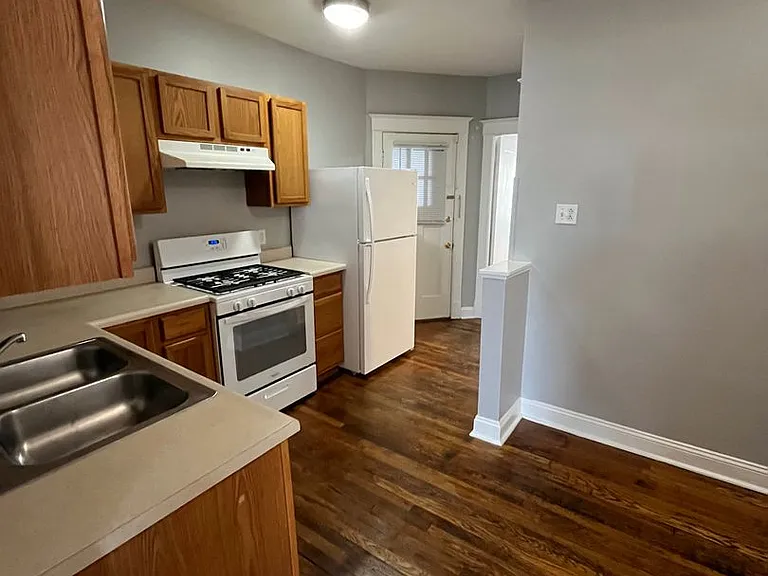 5000 Lindenwood Ave — Photo 5
