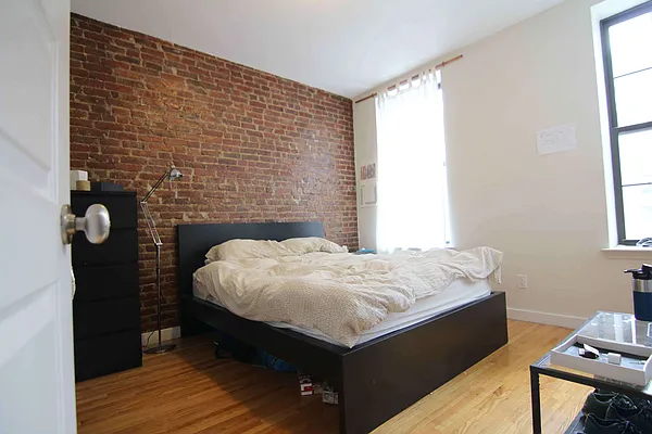 Rented by U2Apartment LLC | media 15