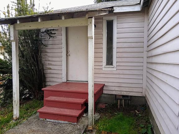 2nd image of 1408 Naval Ave