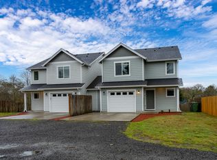877 SE Anchor Ave UNIT B, Warrenton, OR 97146