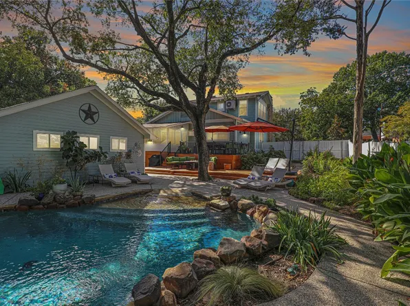 310 N College St, McKinney, TX 75069
