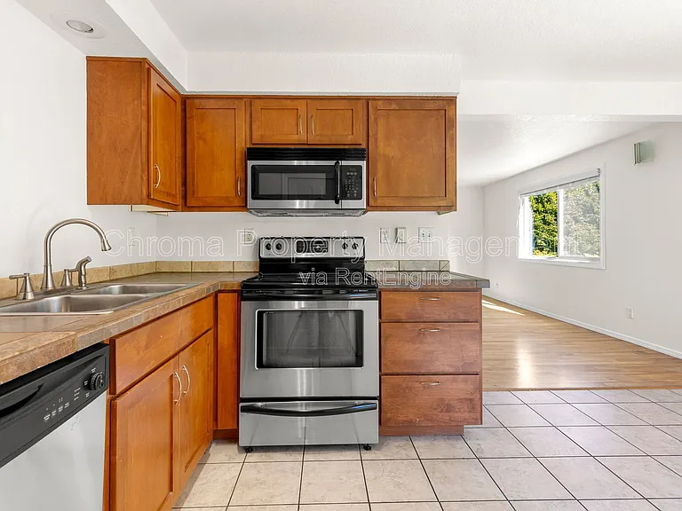 2937 SW Miles St #2 — Photo 4