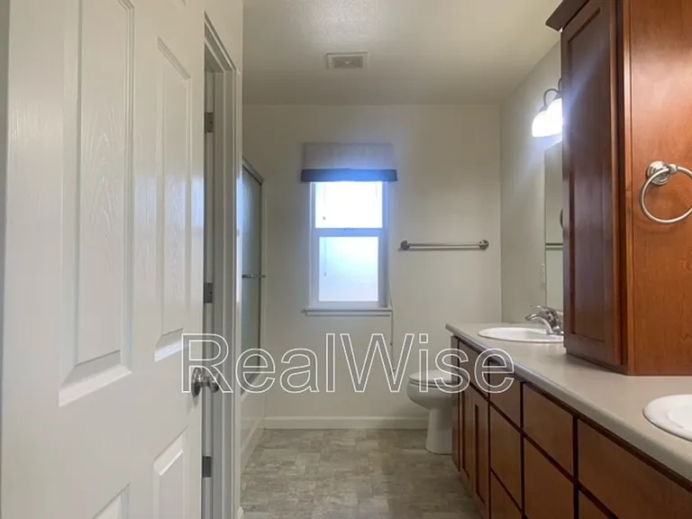 1188 SW Derek Ln — Photo 6