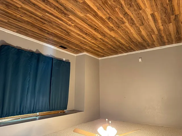 Upstairs Living Area