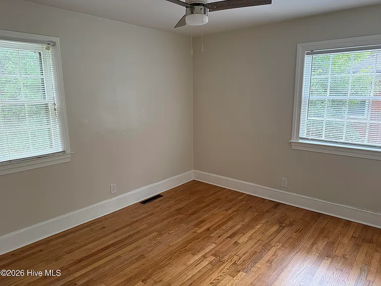 110 N Warren St — Photo 13