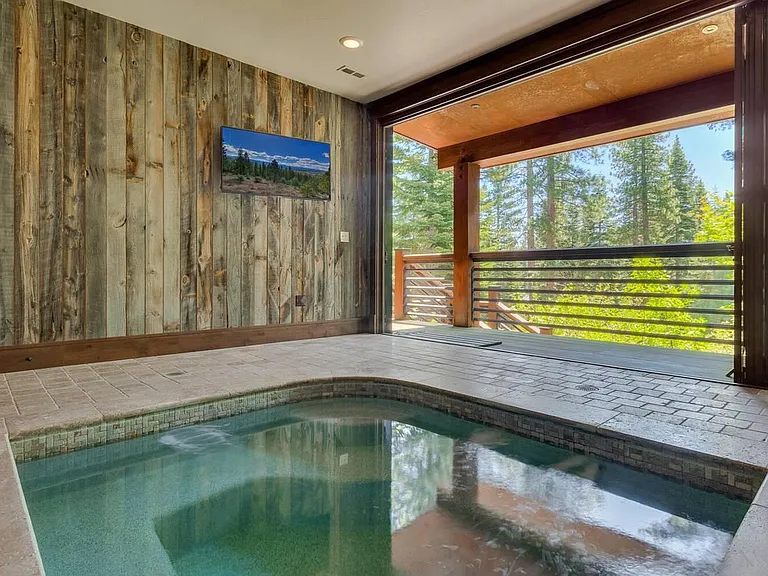 8590 Kilbarchan Ct — Photo 16
