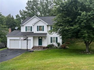 4 Inwood Ln, Farmington, CT 06032