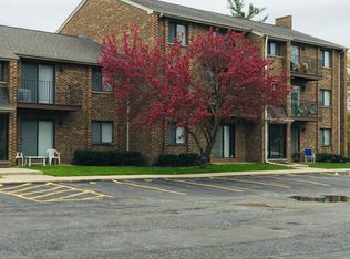 1781 Rand Rd, Des Plaines, IL 60016