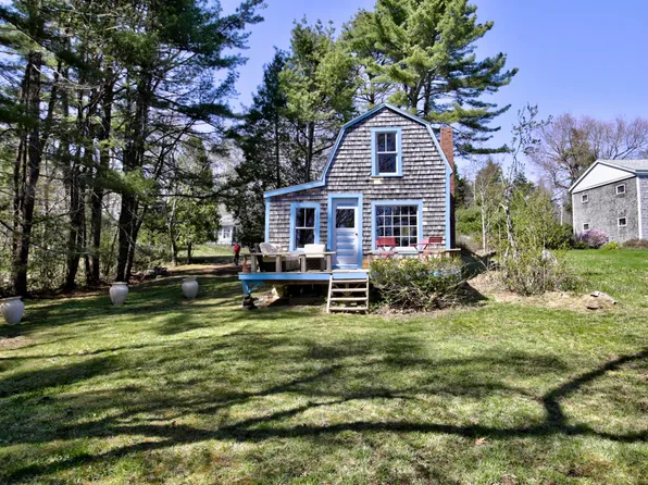 16 Holbrook Street, Harpswell, ME 04079