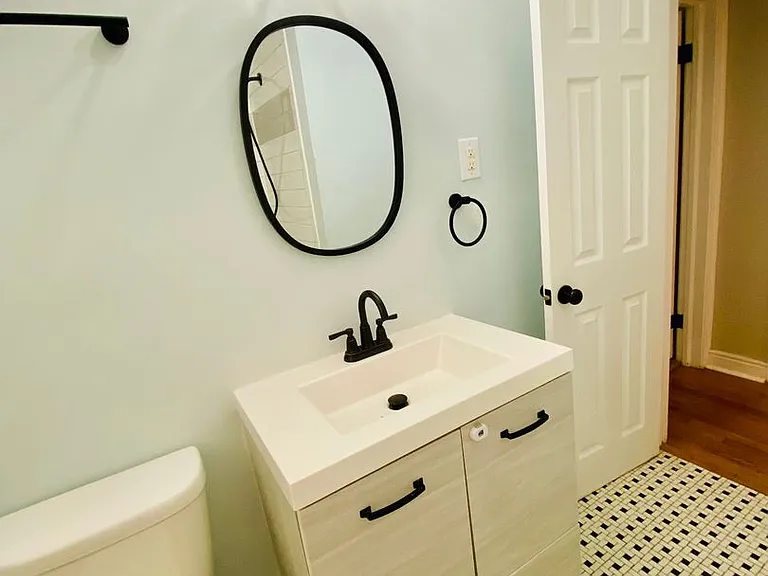 2210 Manlyn Rd — Photo 29