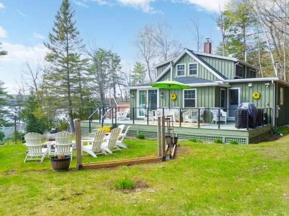 545 Memorial Drive, Winthrop, ME 04364