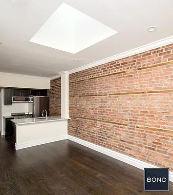 Rented by Bond New York | media 20