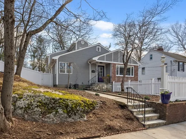 25 Clearwater Rd, Brookline, MA 02467