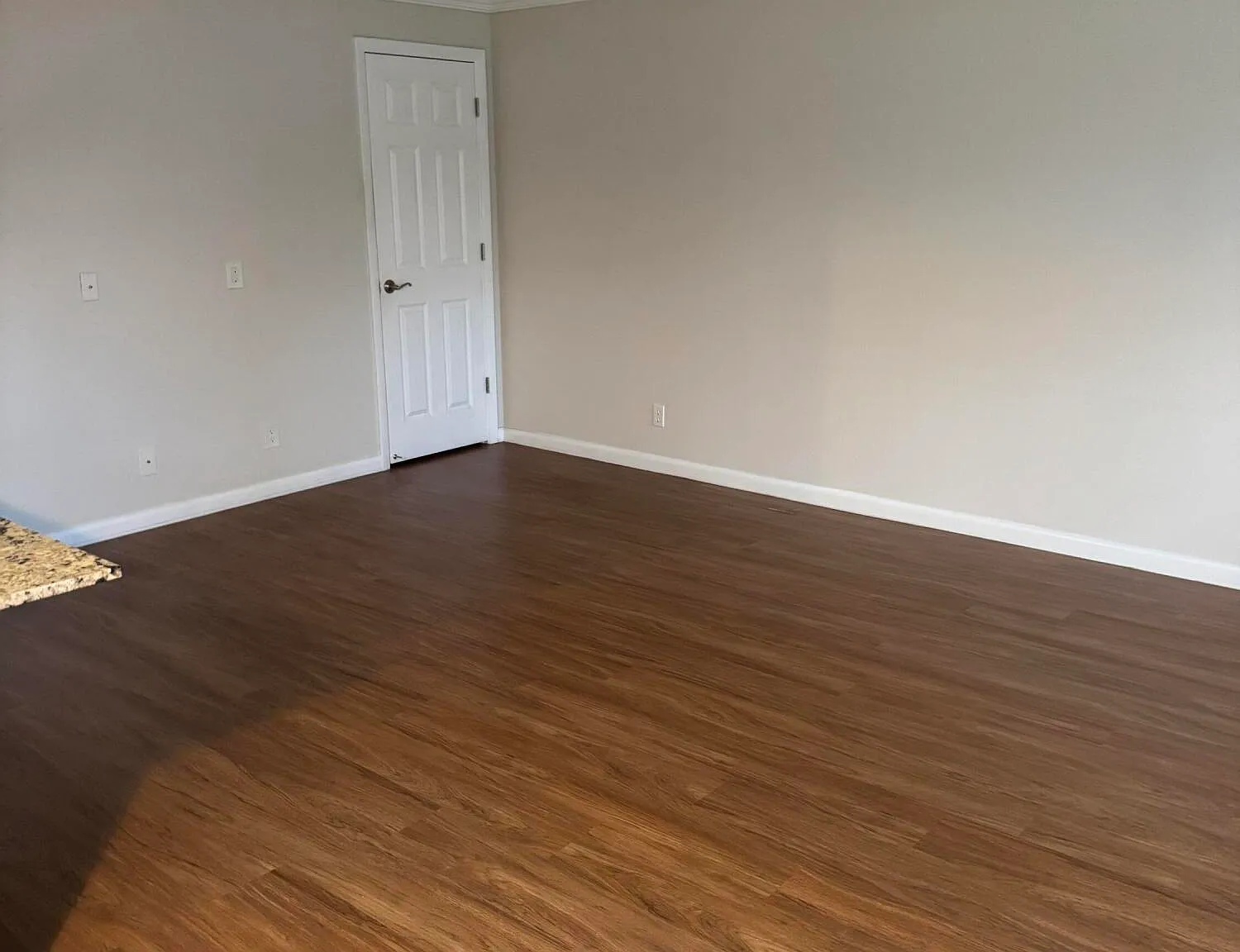 2 bed, 1.5 bath, 819 sqft, $1,700 — Photo 3