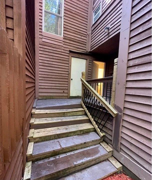 1st image of 2565 Terrace Trl