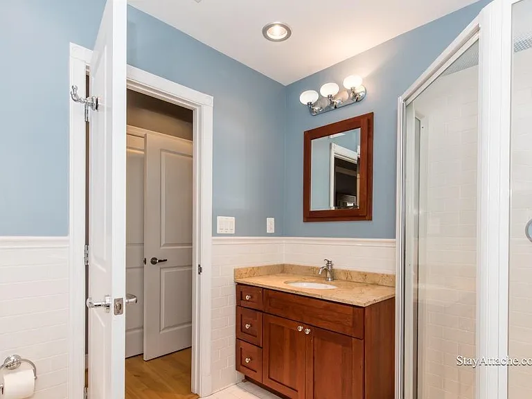 1934 Calvert St NW #4 — Photo 11