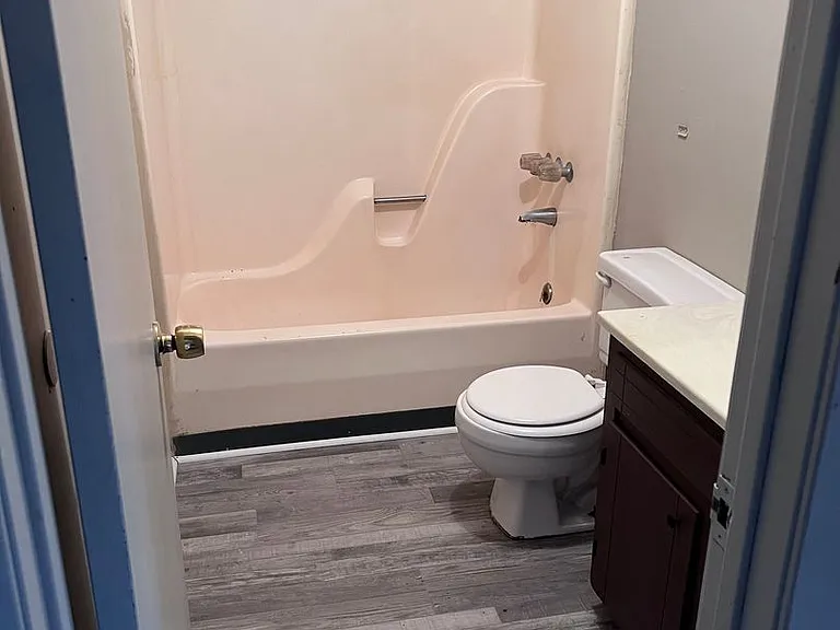 235 Pinecrest Ave #7 — Photo 8