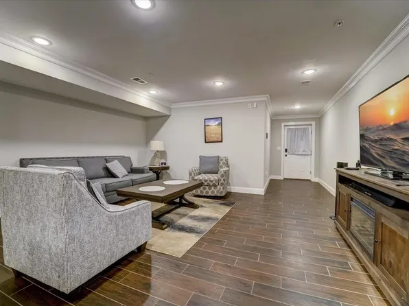 2765 Kennedy Boulevard image 5 of 33