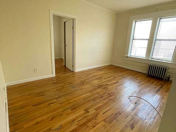 4th image of 1901 22nd Dr #44