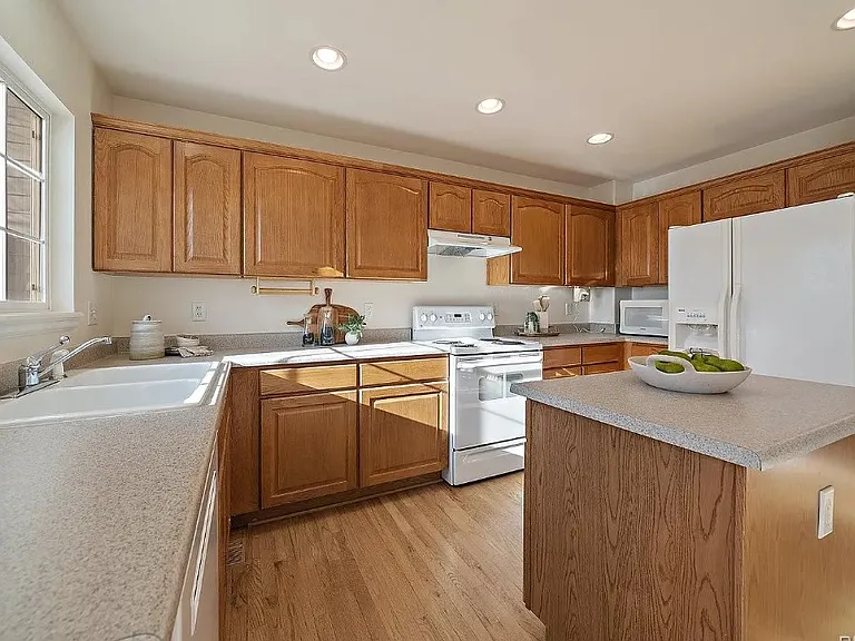7459 S Lewiston St — Photo 19