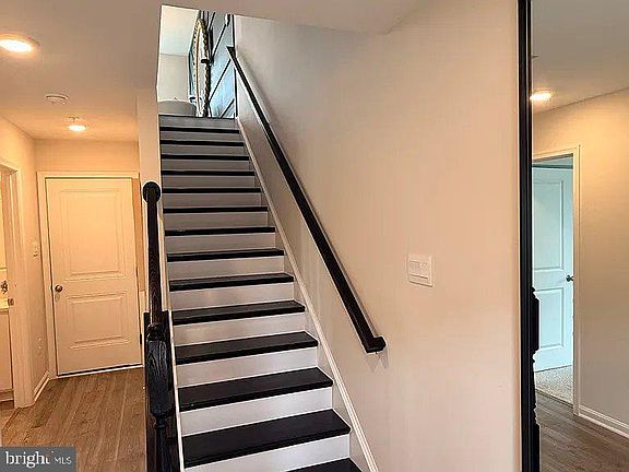 5th image of 703 Compass Way