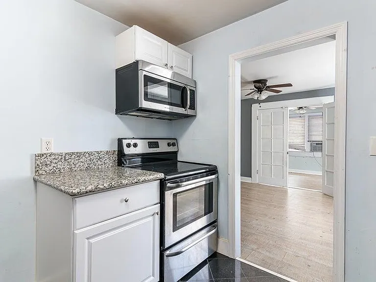 120 NE 1st Ave #5 — Photo 1