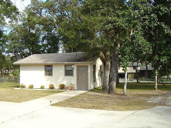 3rd image of 873 Hewitt Dr