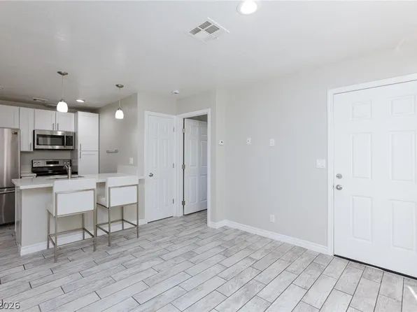 3603 Di Salvo Dr Unit 144, Paradise, NV 89103