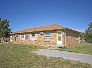 141 Airport Rd APT B, Clarksville, TN 37042
