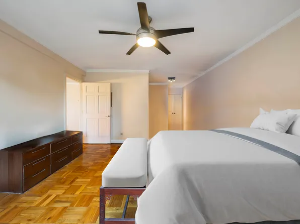 345 West 58th Street image 5 of 18