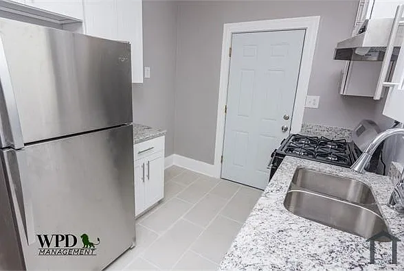2 bed, $1,685 — Photo 3