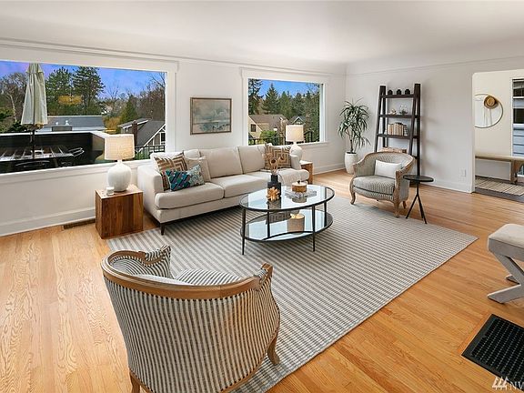 5th image of 4118 42nd Ave NE
