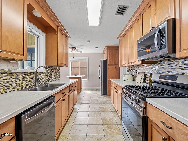 116 Derby Woods Dr — Photo 12