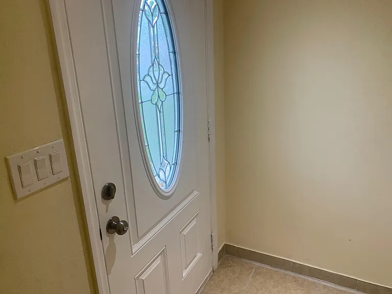 10038 Brandywine Ln — Photo 3