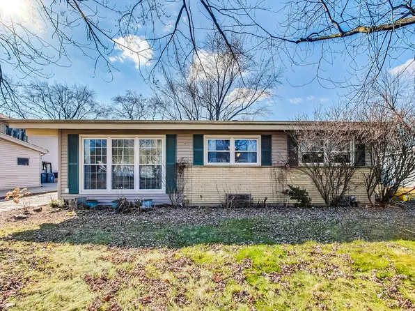 3807 Bluebird Ln, Rolling Meadows, IL 60008