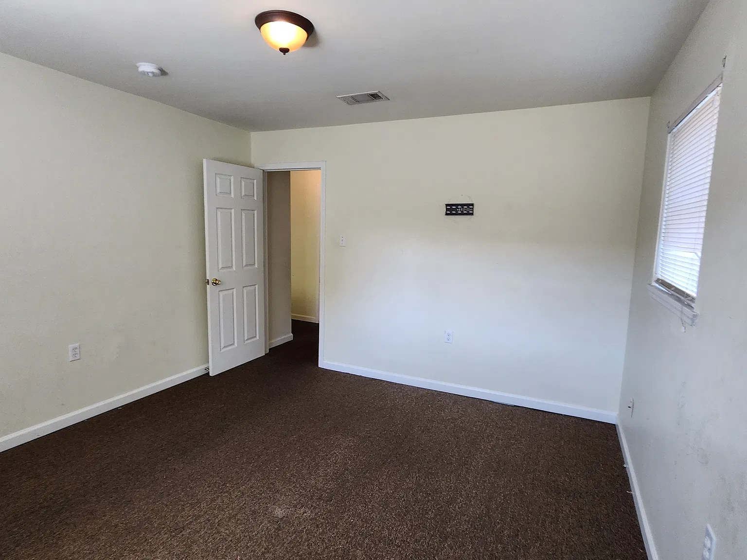 3417 Golden Drive - D — Photo 2