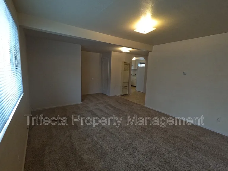 417 N Hollywood St #2 — Photo 6