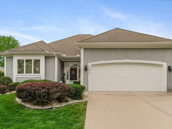 7917 W 118th Ter, Overland Park, KS 66210