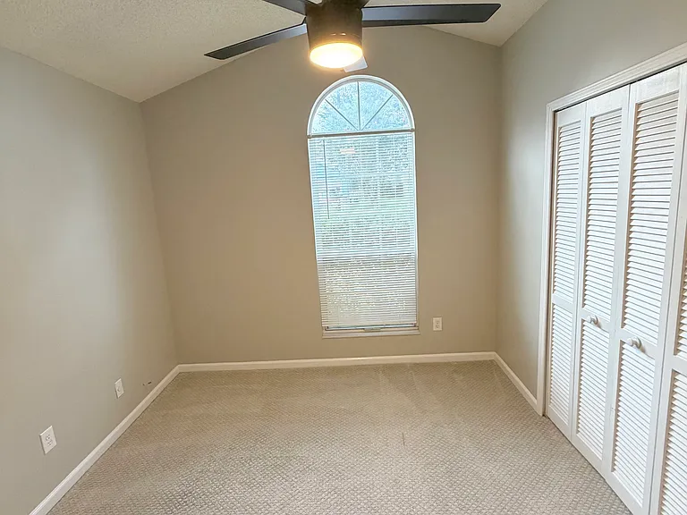 14174 Hampton Falls Dr N — Photo 16