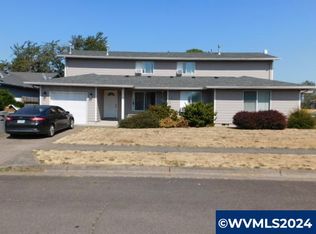 1047 S 10th St, Lebanon, OR 97355